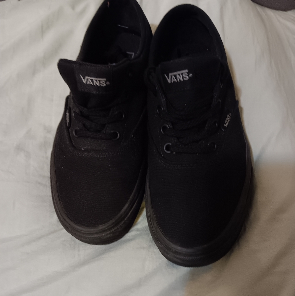 All black vans size 7 BRAND NEW